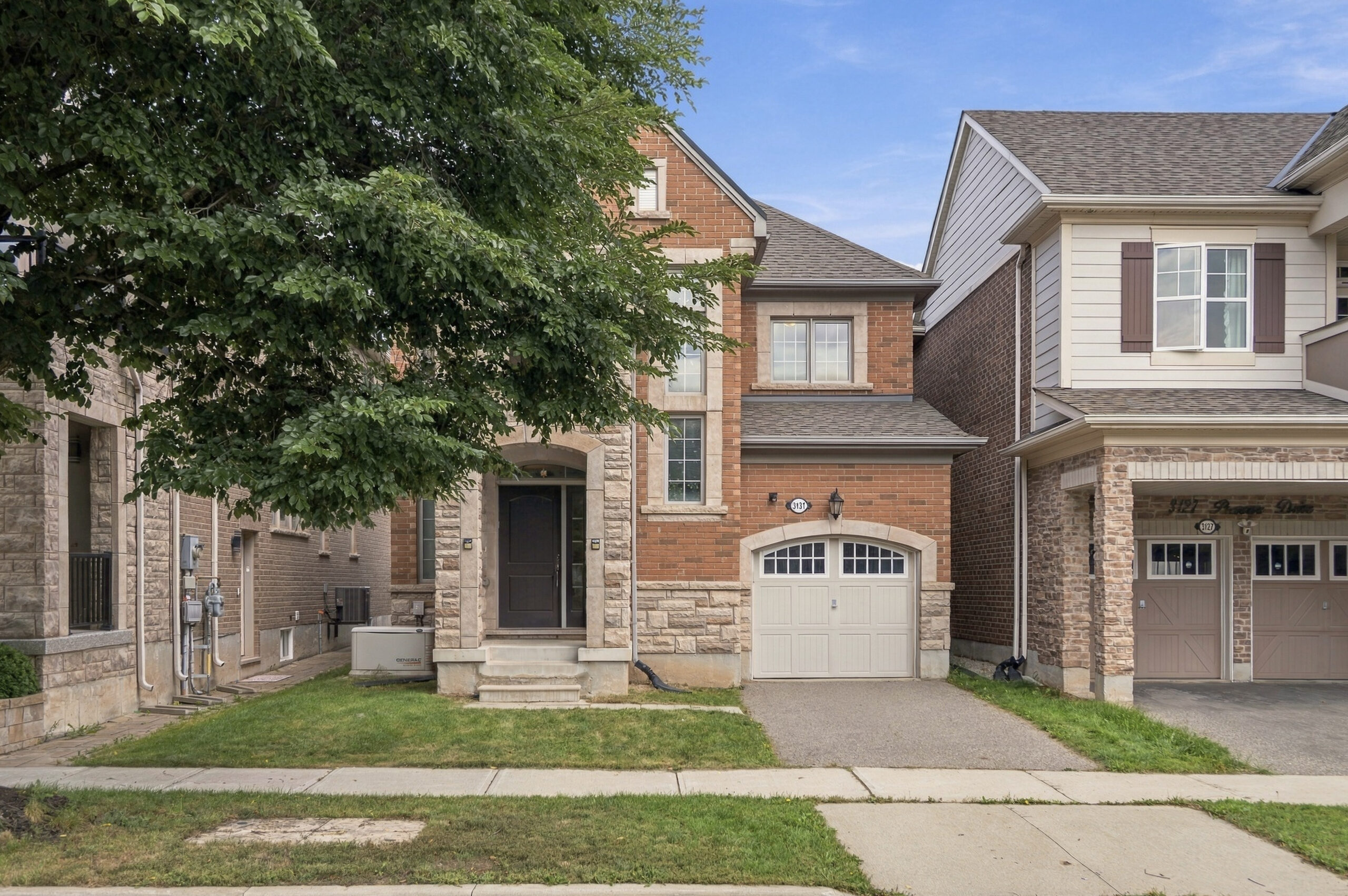 4 Br 3 Ba Single Family Detached House In Oakville For Rent Located At 3131 Preserve Drive, Oakville Ontario L6M 0V9