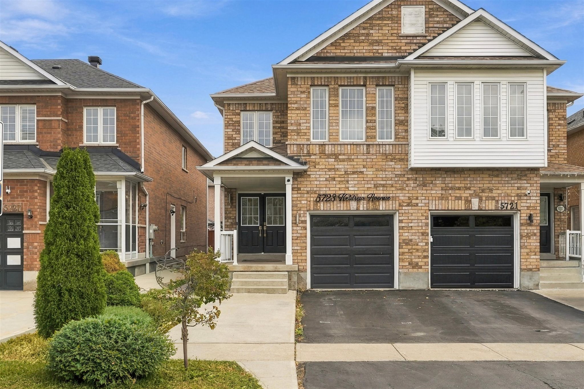 4+1 Br 4 Ba Semi-Detached House For Rent In Mississauga Located At 5723 Keldrew Avenue, Mississauga Ontario L5M 7B9