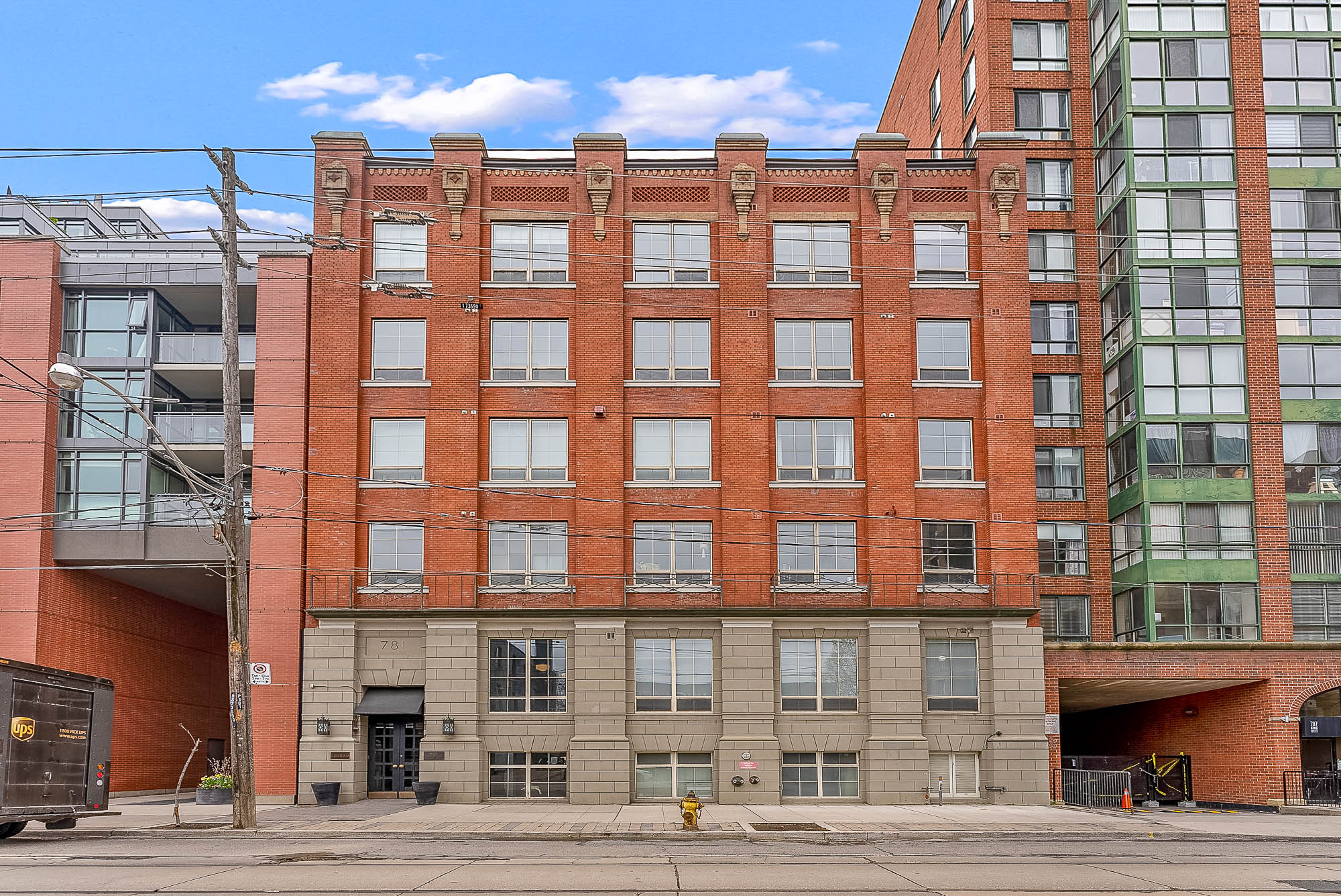 1 Br 1 Ba Loft For Rent Located At 781 King St W Toronto Ontario M5V 3L5