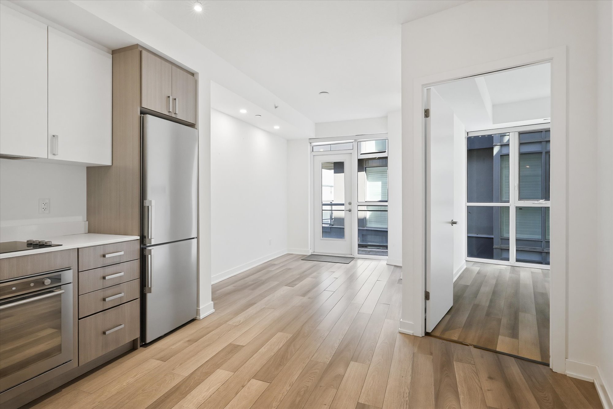 1 Br 1 Ba Condo For Rent In Burlington Located At 5230 Dundas Street, Burlington Ontario L7L 0J5