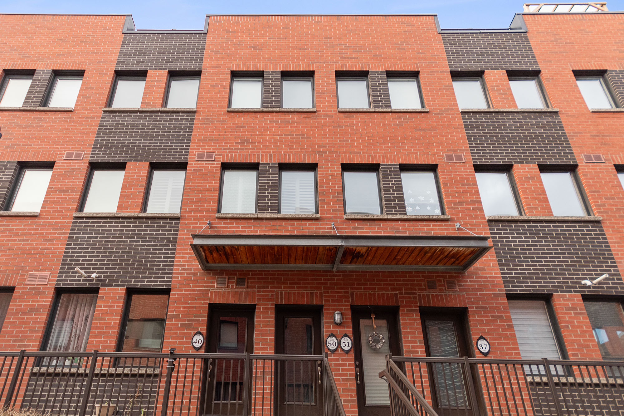 2 Br 1 Ba Condo Townhouse For Rent In Downsview Neighbourhood Of North York At 869 Wilson Avenue, Toronto Ontario M3K 0A4