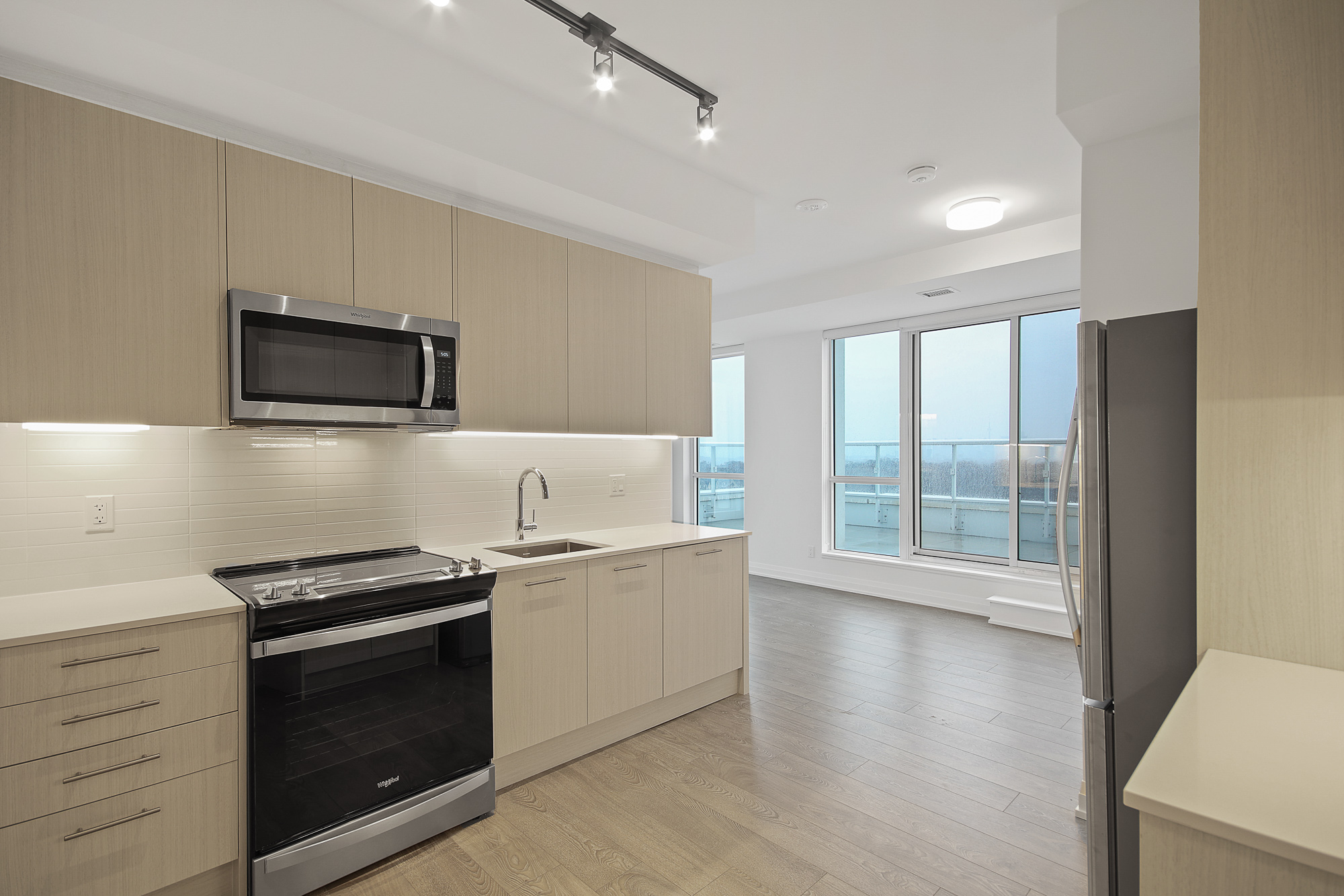 2 Br 2 Ba Condo For Rent Located At 286 Main St, Toronto Ontario M4C 4X4