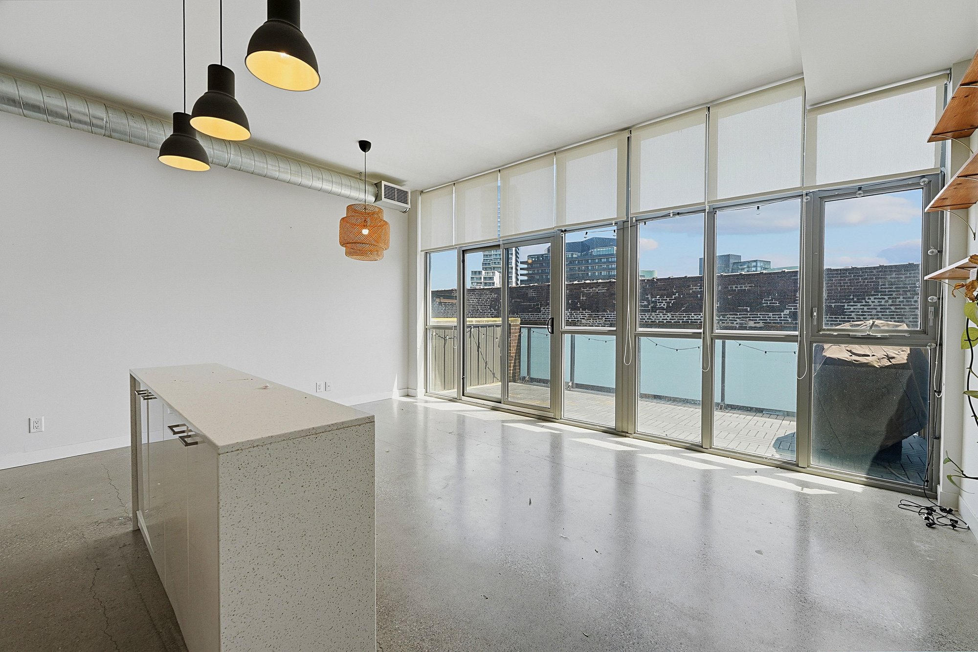 1 Br Plus Den 1 Ba Condo For Rent In Moss Park Area, Located At 569 King Street E, Toronto Ontario M5A 1M5