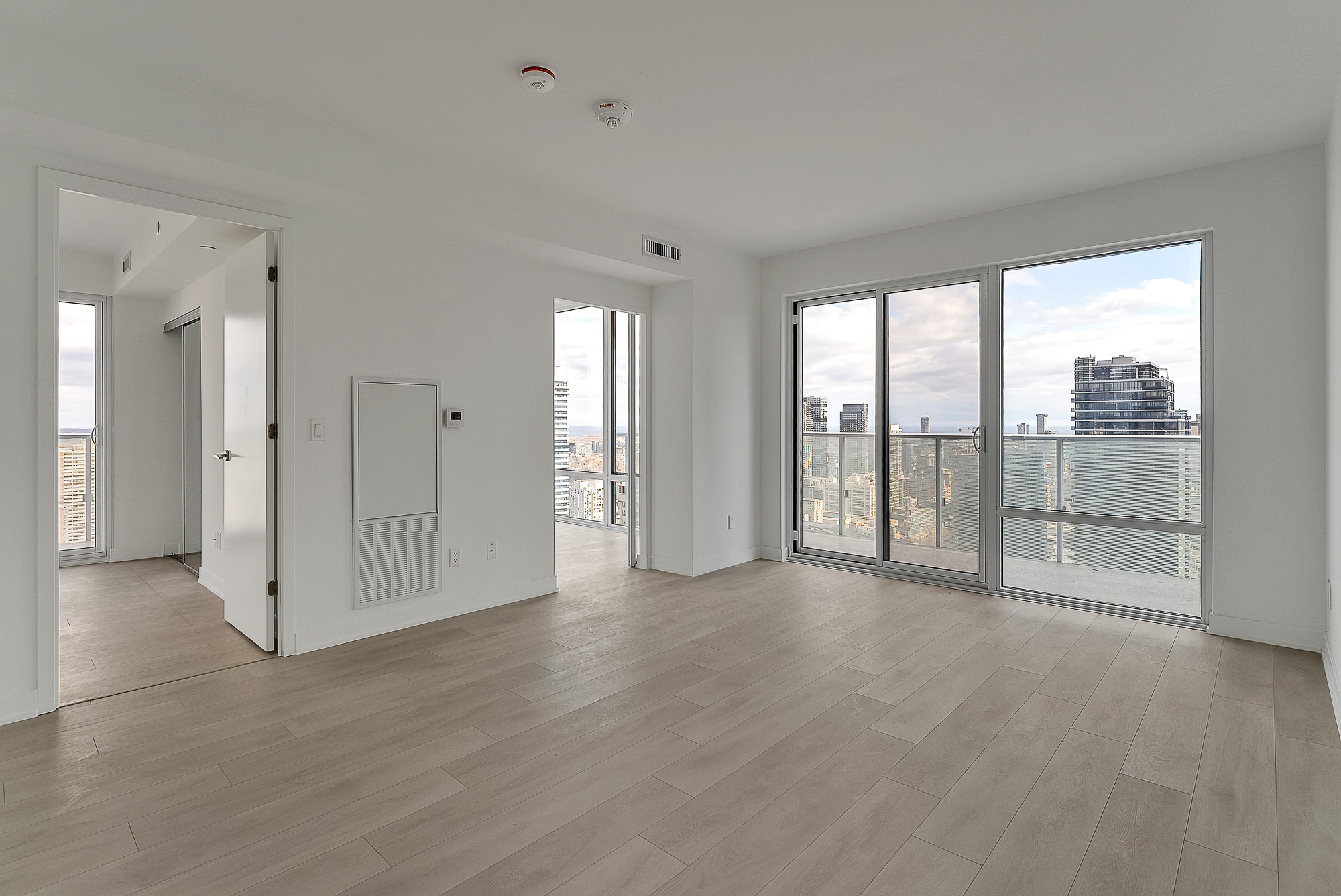 2 Br 2 Ba Condo Unit For Rent At Teahouse Condos Church-Yonge Corridor Area. Located At 501 Yonge Street, Toronto Ontario M4Y 0G8