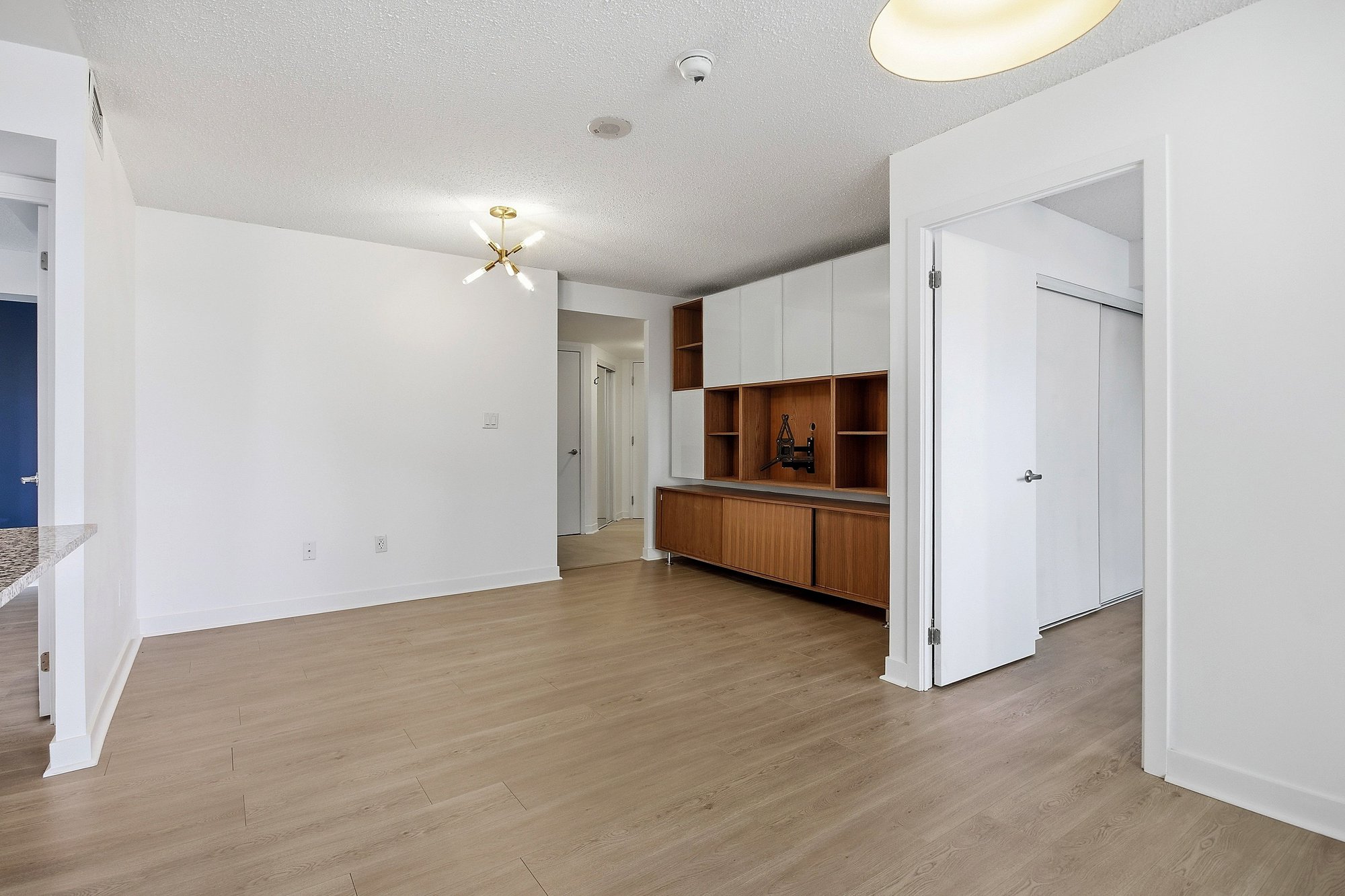 2 Br 2 Ba Condo For Rent In Dovercourt-Wallace Emerson-Junction Located At 816 Lansdowne Avenue, Toronto Ontario M6H 4K6