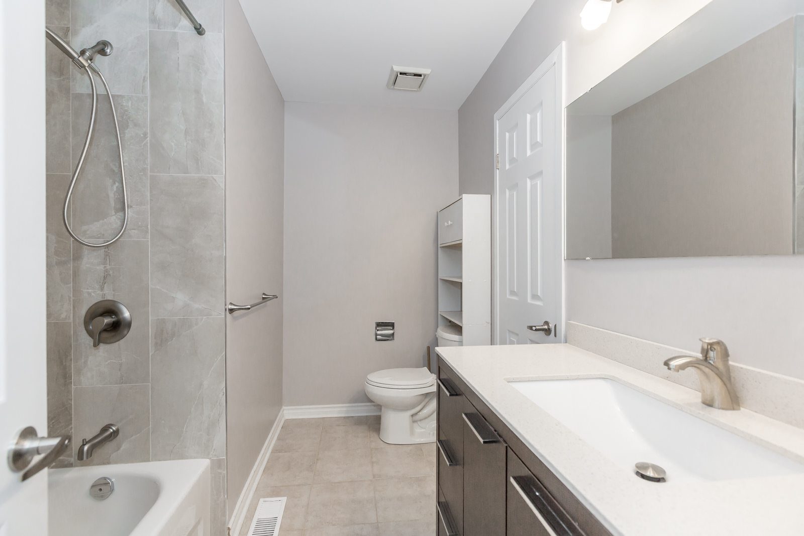 3 Bedroom 1.5 Bathroom Townhouse (Meadowvale)