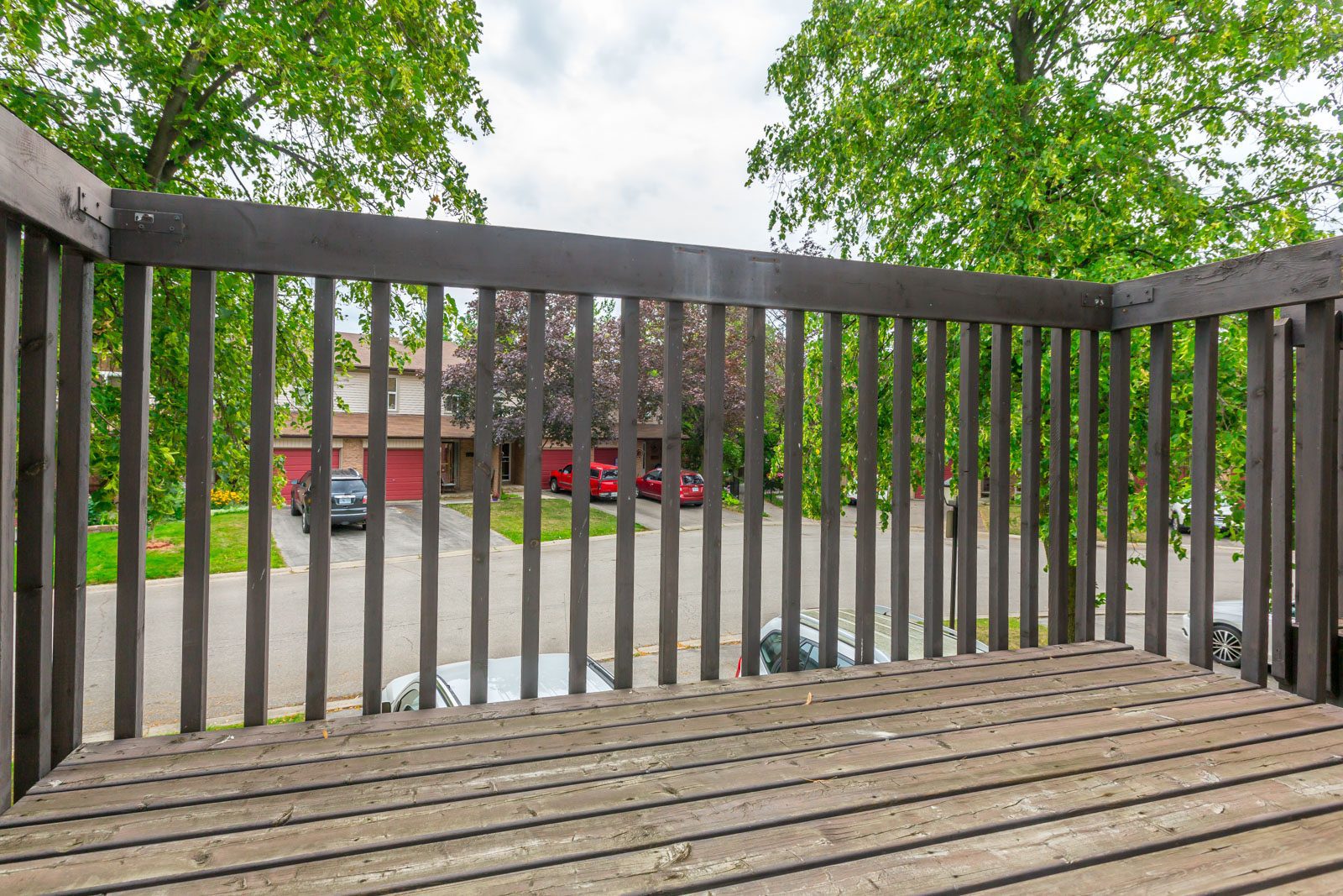 3 Bedroom 1.5 Bathroom Townhouse (Meadowvale)