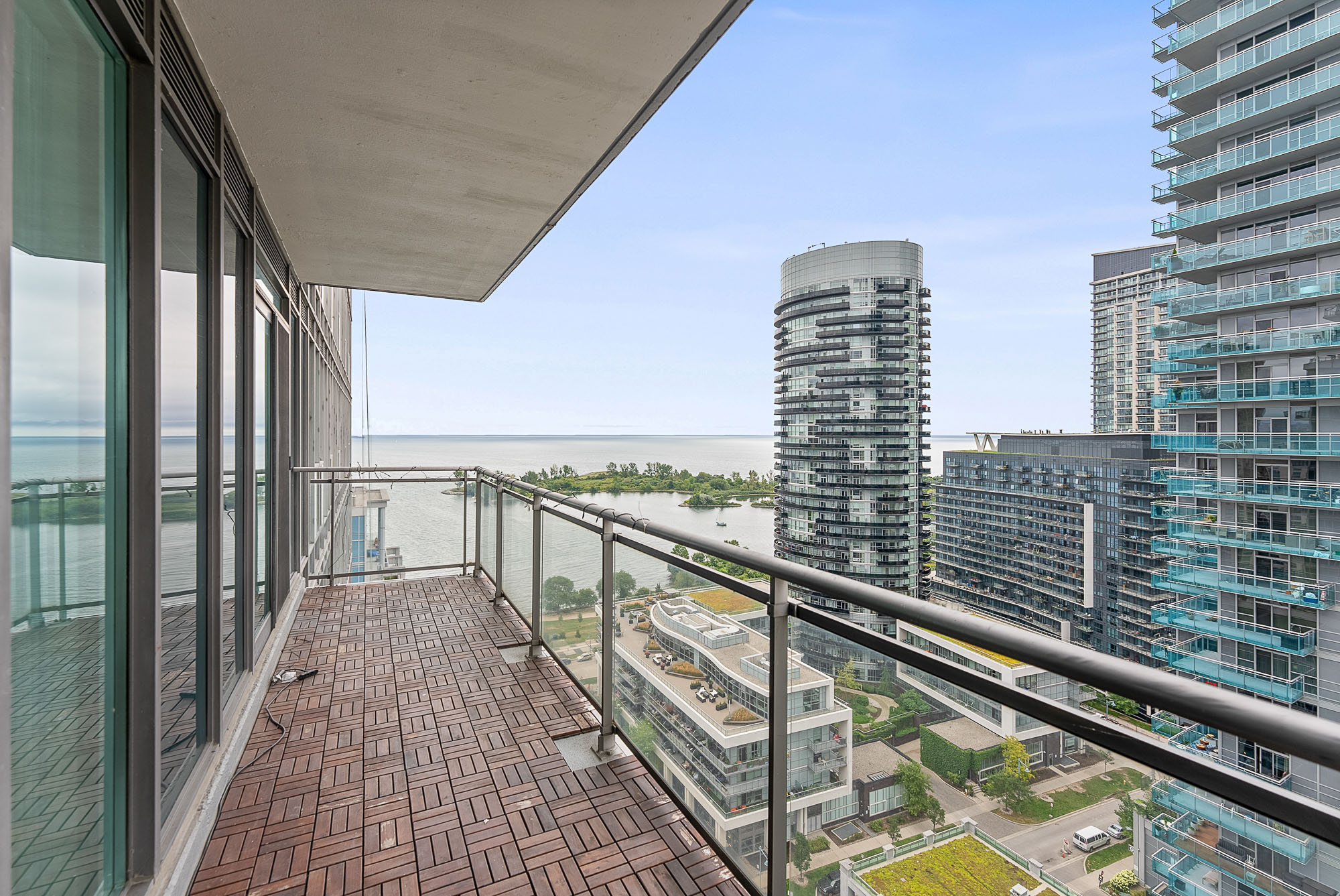 2 Br 2 Ba Condo For Rent Located At: 2121 Lake Shore Blvd W Toronto ON M8V 4E9