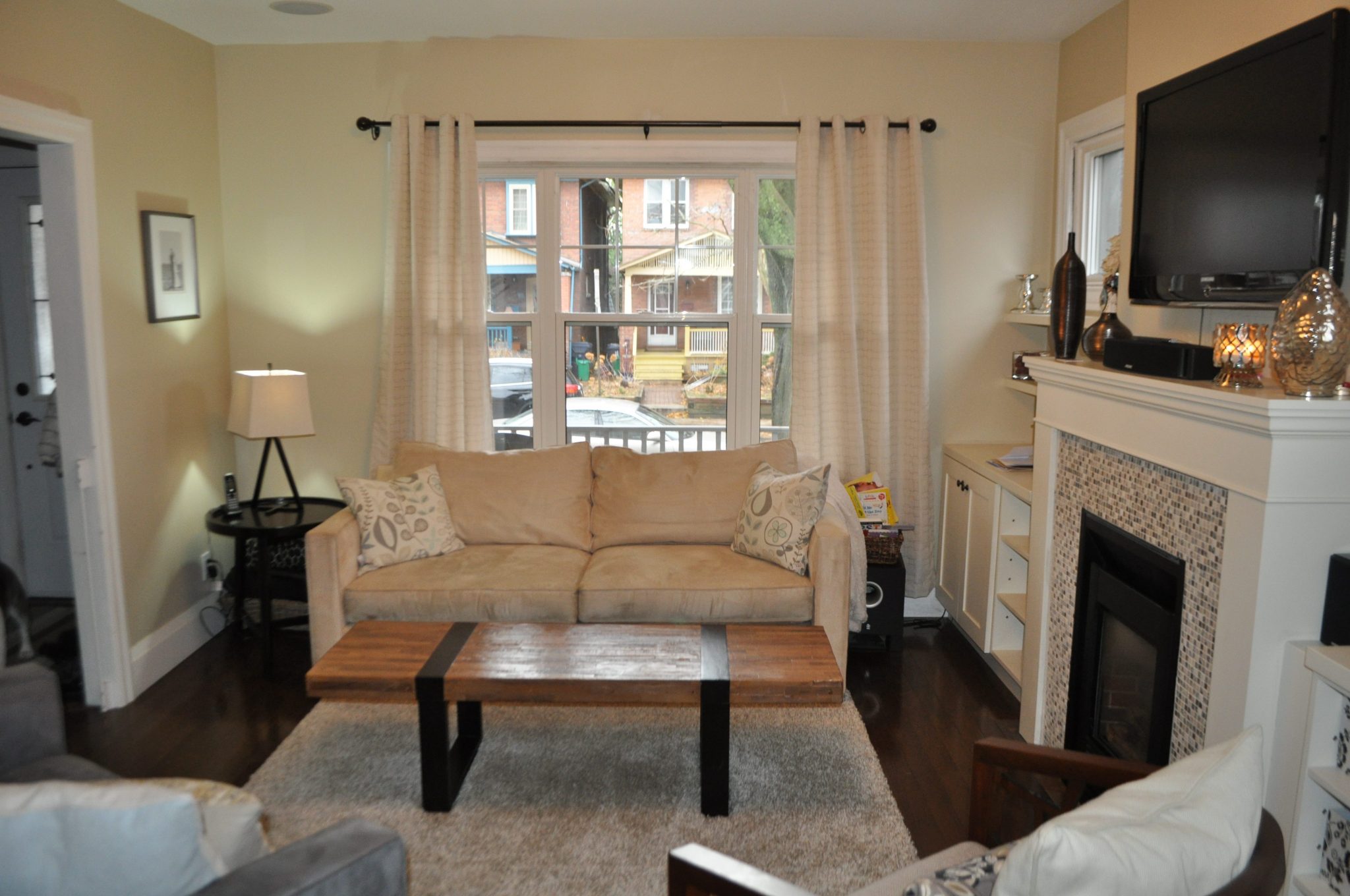 Upper_Beaches house_living_room_with_gas_fireplace